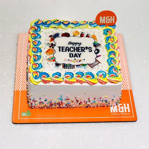 Best Teacher Cake for Teacher's Day Half Kg