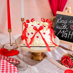 valentine spl fresh fruit cake